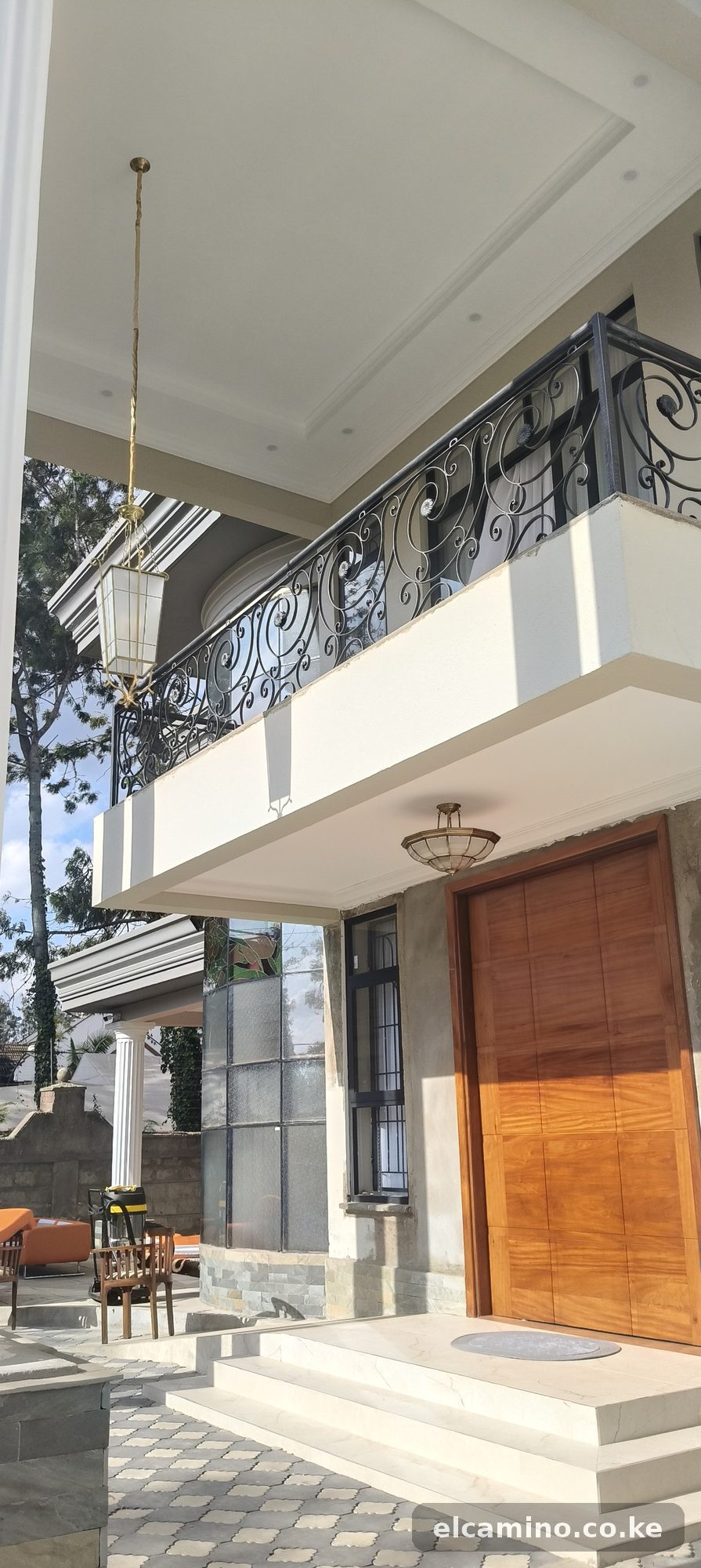 Karen Mansion - Photo 2